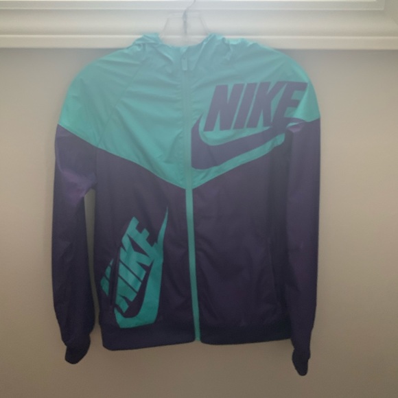 Nike Windbreaker - Picture 3 of 7